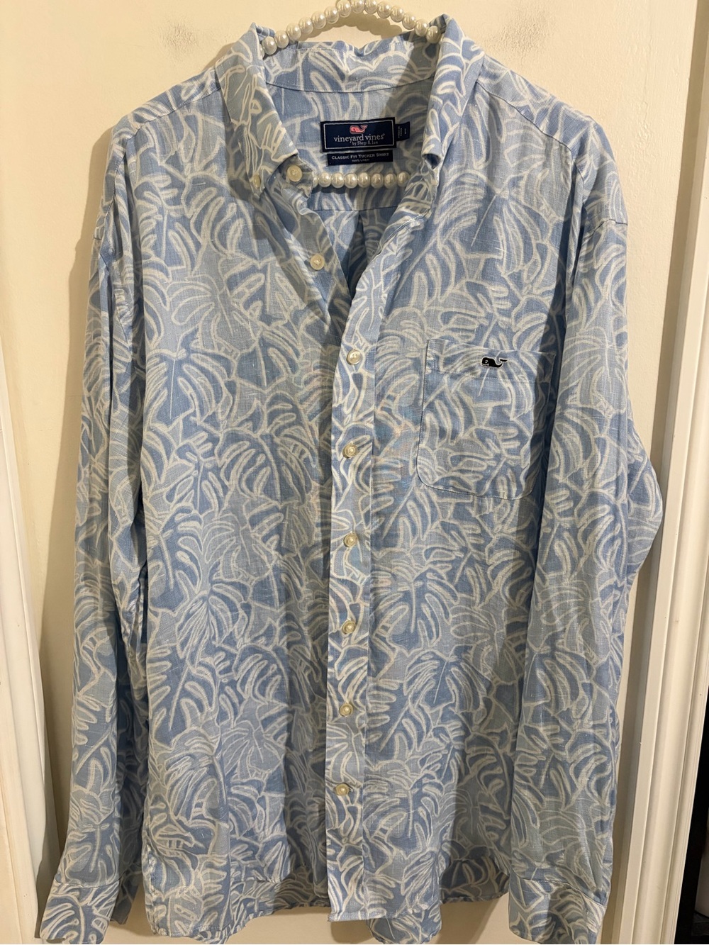 Vineyard Vines Light Blue and White Leaf-Print Button-Down Shirt